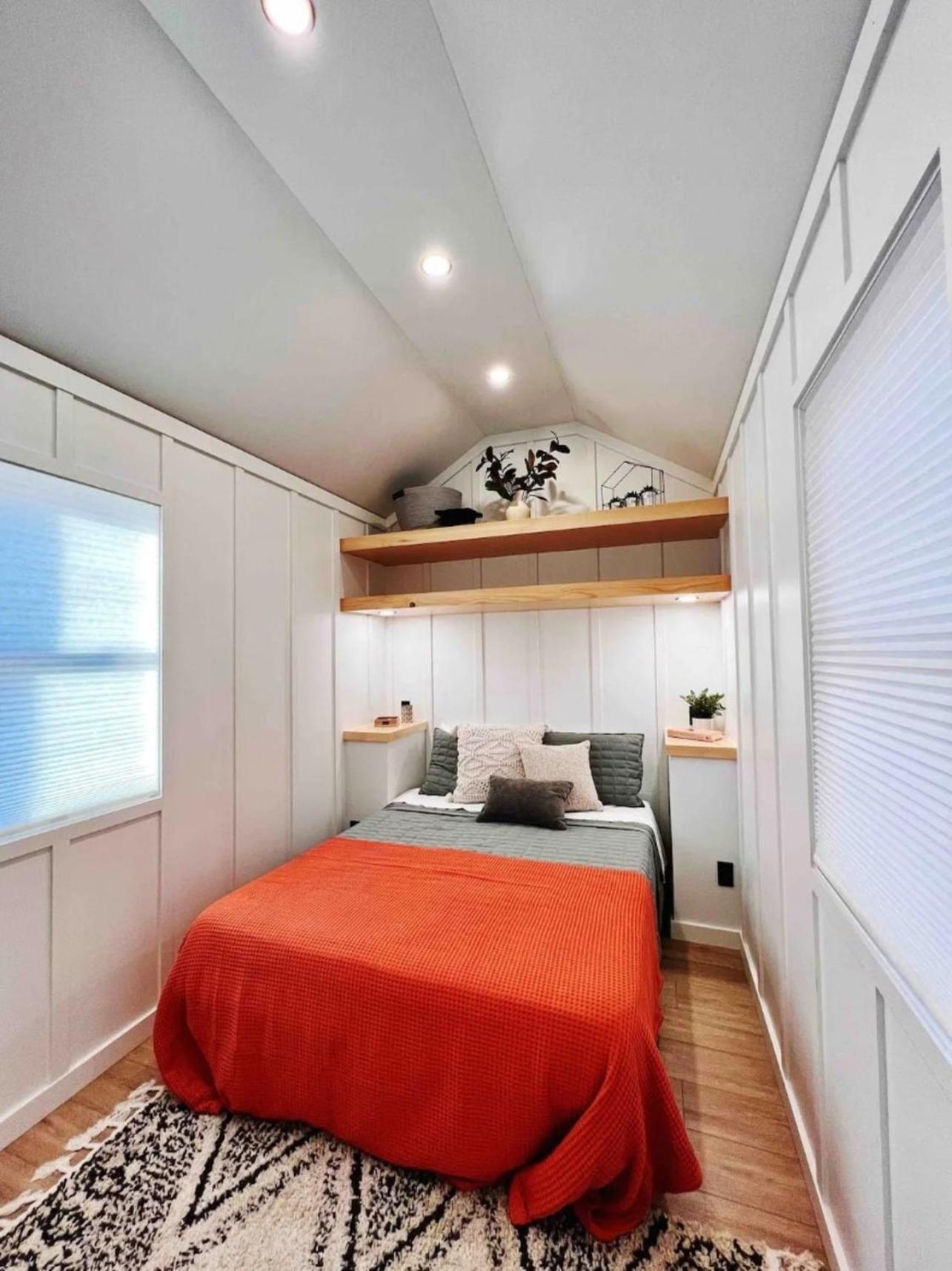The Endeavor Tiny Home! Elizabethtown Kültér fotó