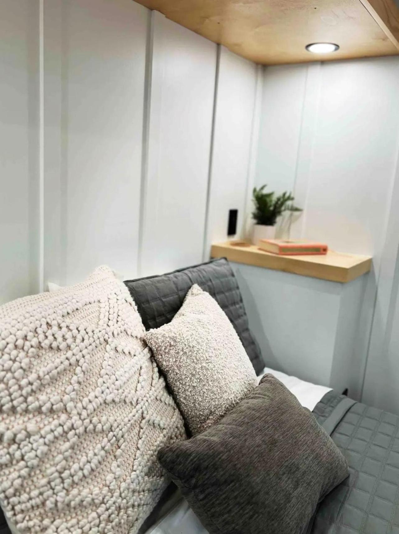 The Endeavor Tiny Home! Elizabethtown Kültér fotó